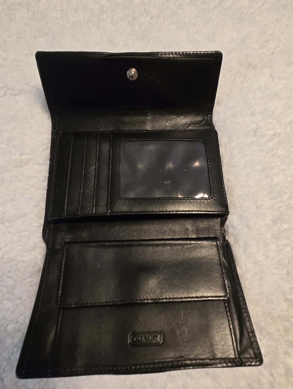 Coach Black Leather, Signature Jacquard Fabric Wallet, Trifold Snap Closure - Picture 13 of 15